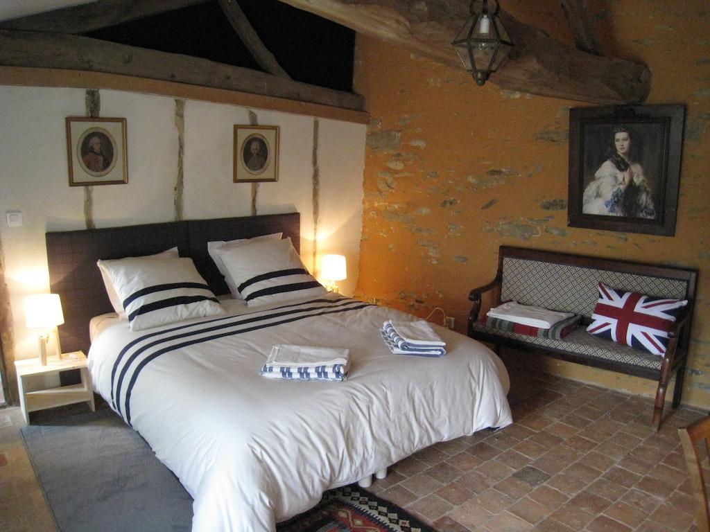 Le Logis Des Tourelles Bed & Breakfast Beaupréau Cameră foto